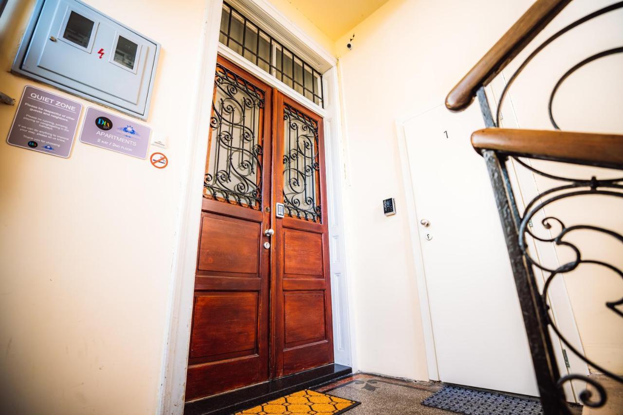 Dta Hebrangova Apartment *