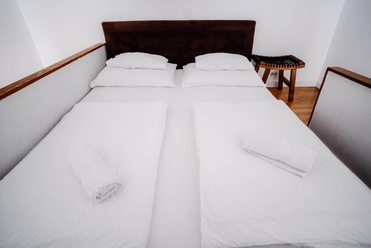 Apartment Dta Hebrangova *